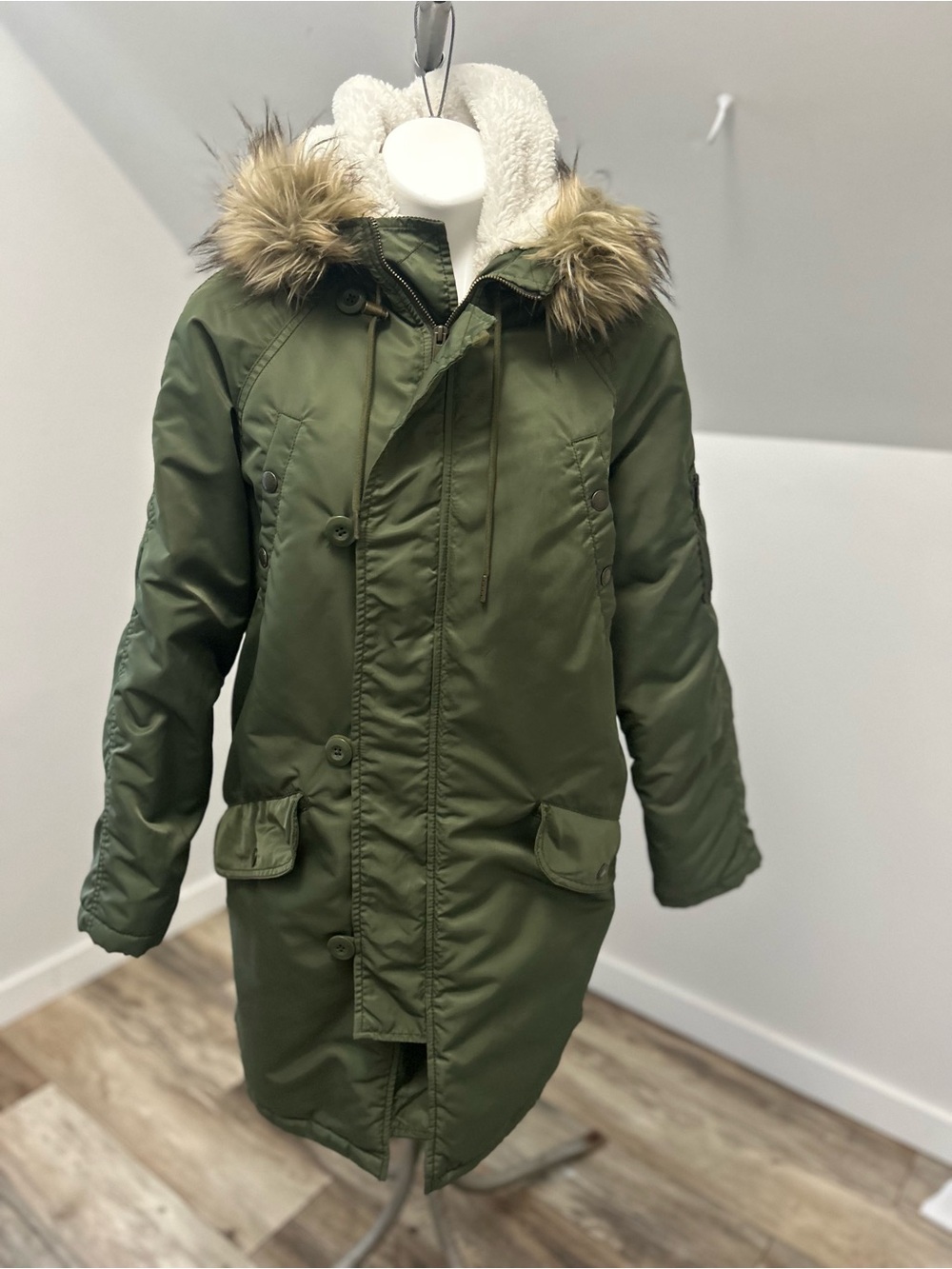 American Eagle Utility Military Olive Green Parka Coat with Faux Fur Hood Medium